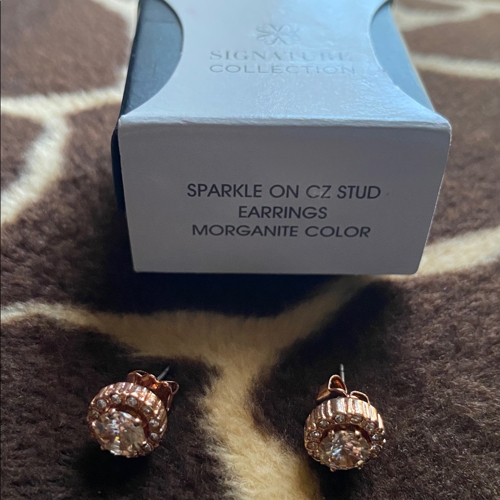Avon Signature Collection 2017 Sparkle On CZ Stud Earrings Morganite Color